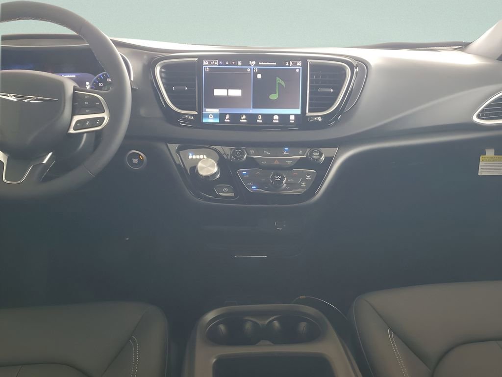 New 2026 Chrysler Voyager LX image 28