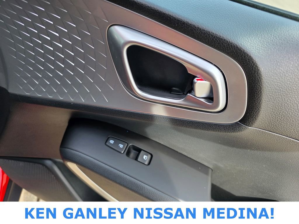 Used 2023 Kia Soul LX image 49