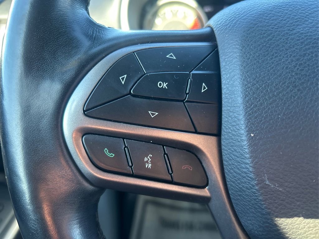 Used 2021 Jeep Cherokee Latitude Lux w/ Comfort/Convenience Group AWD/4WD image 29