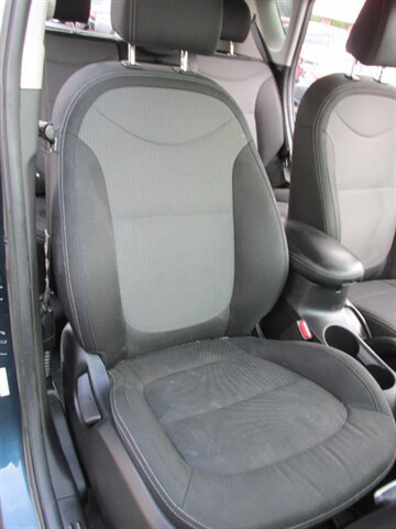 Used 2017 Kia Soul + FWD image 15