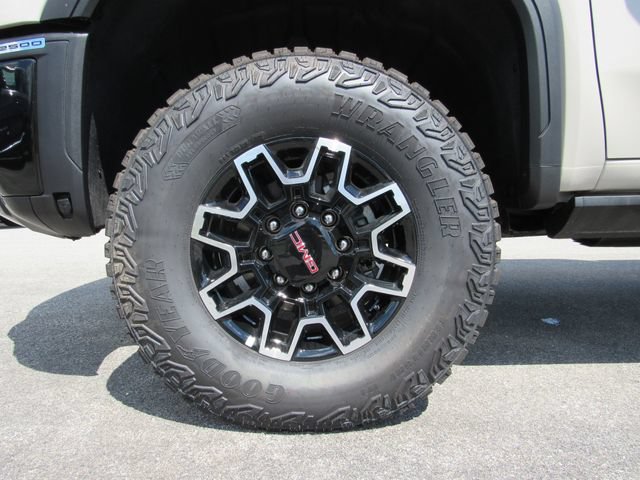 Certified 2026 GMC Sierra 2500 AT4X w/ LPO, Black Badging Package AWD/4WD image 9