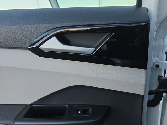 New 2026 Volkswagen Taos S FWD image 15