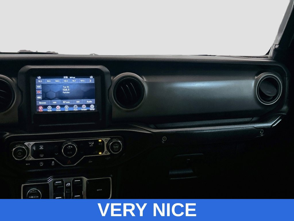 Used 2023 Jeep Gladiator Sport AWD/4WD image 19