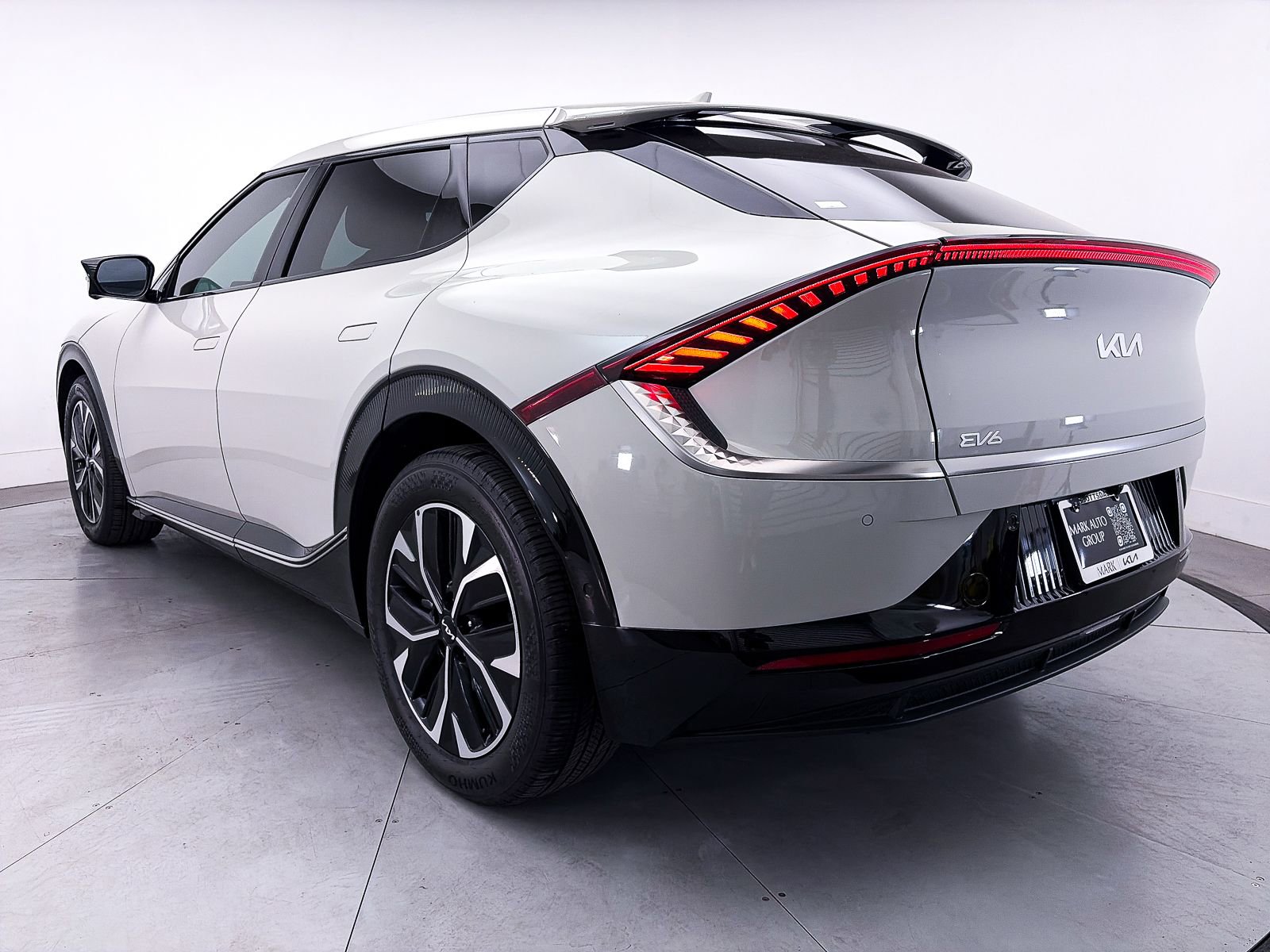 Certified 2024 Kia EV6 Wind w/ Wind Technology Package AWD/4WD image 14