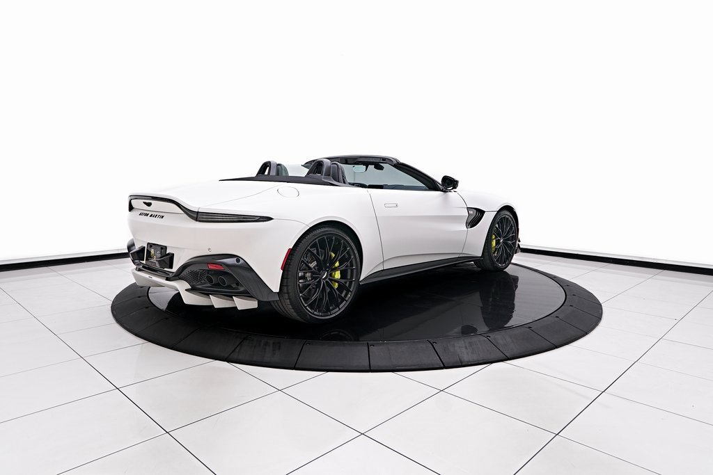 Used 2023 Aston Martin V8 Vantage Roadster image 18