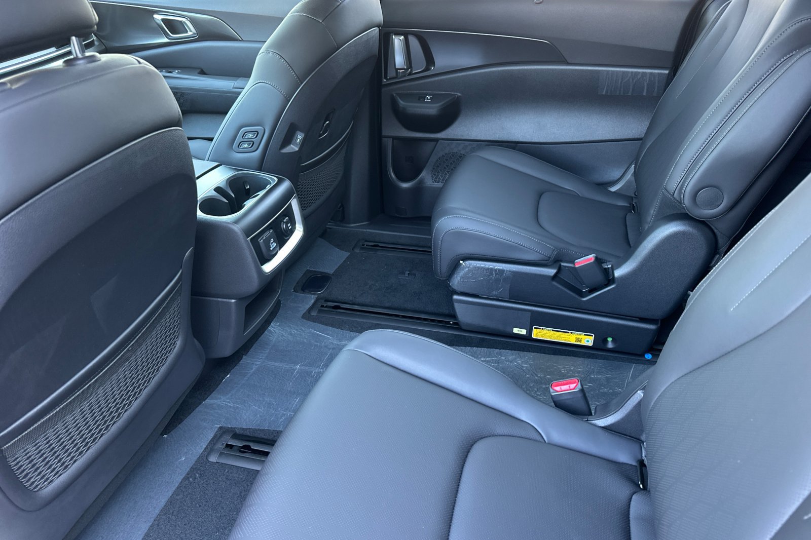 New 2027 Kia Carnival SX FWD image 12