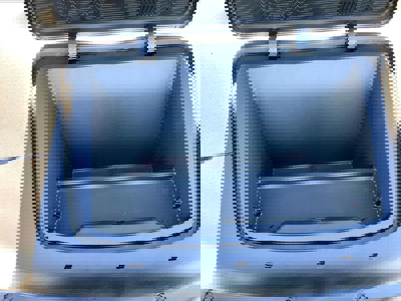 New 2026 Volvo EX30 Cross Country Ultra w/ Protection Package Premier image 32