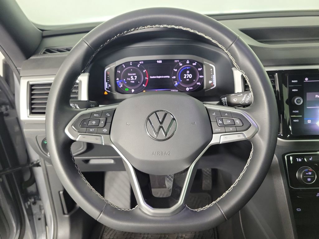 Used 2022 Volkswagen Atlas Cross Sport SE FWD image 20