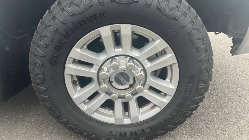 Used 2018 Ford F350 XLT w/ XLT Value Package AWD/4WD image 4