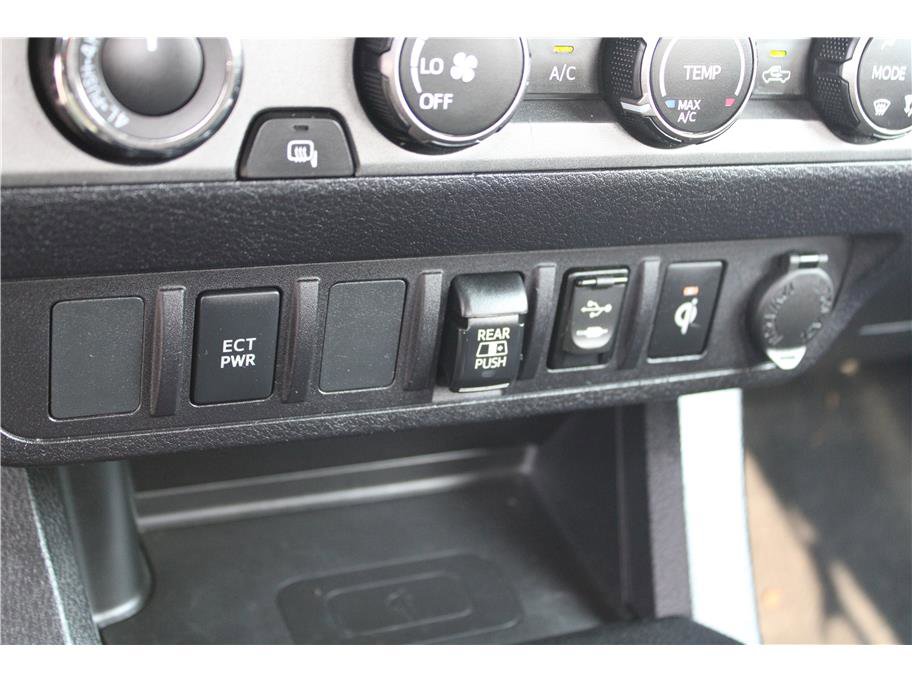 Used 2019 Toyota Tacoma TRD Off-Road image 25