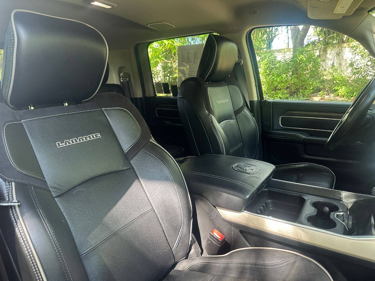 Used 2019 RAM 3500 Laramie AWD/4WD image 11