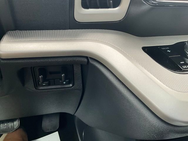 Used 2025 Ford Expedition Active image 15