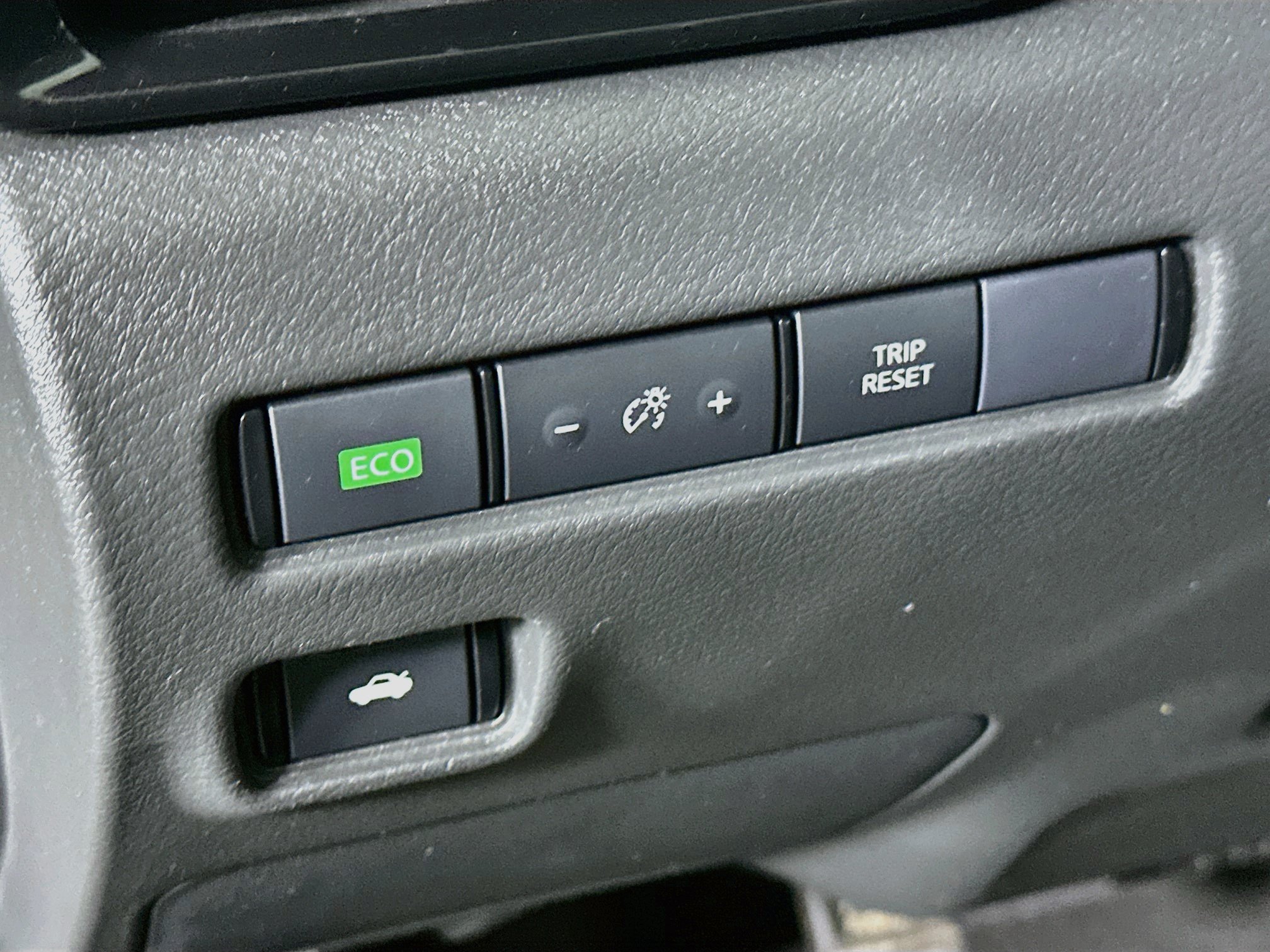 Used 2025 Nissan Sentra SV w/ All-Weather Package FWD image 17