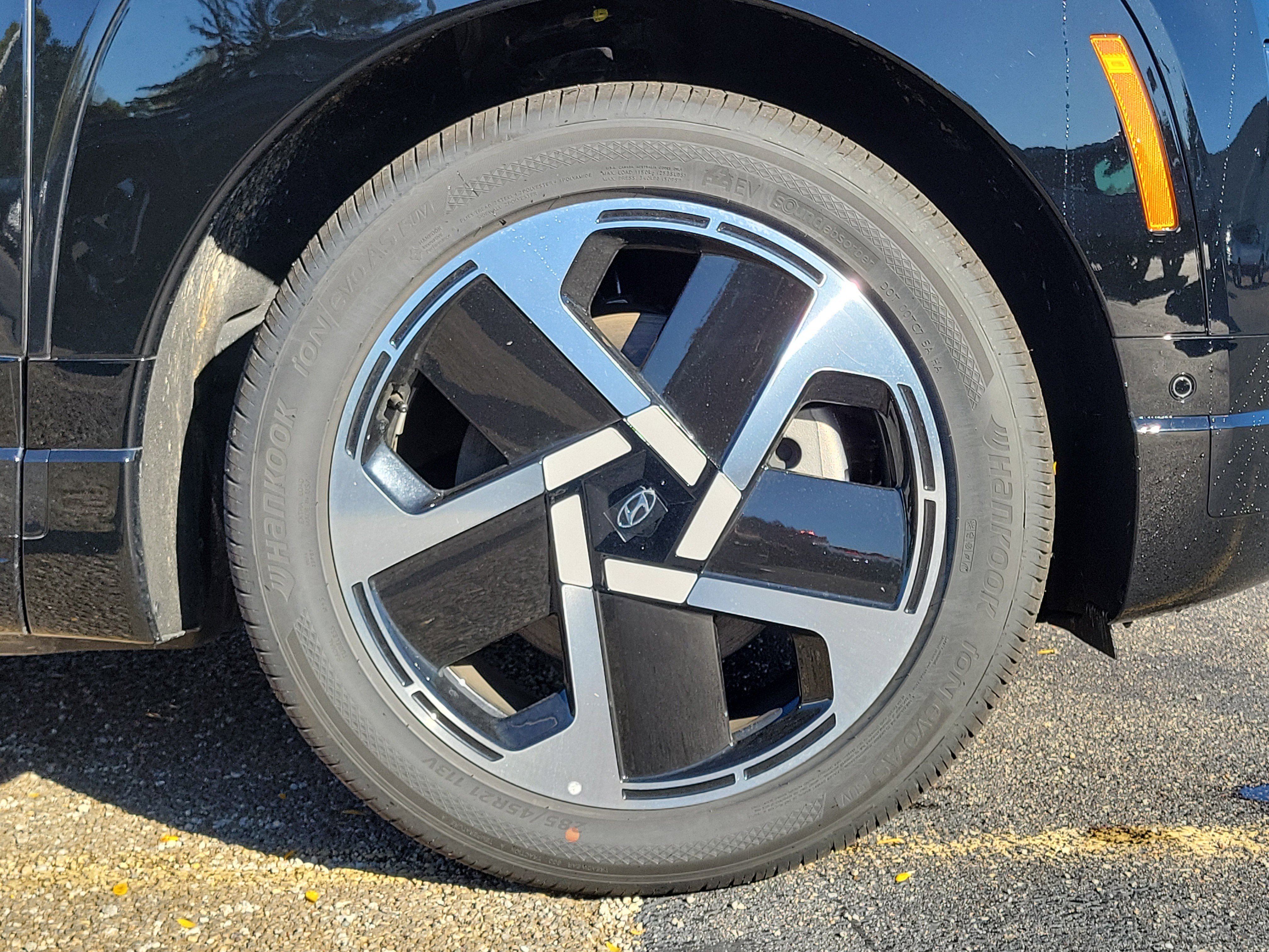 New 2026 Hyundai Ioniq 9 Limited image 5