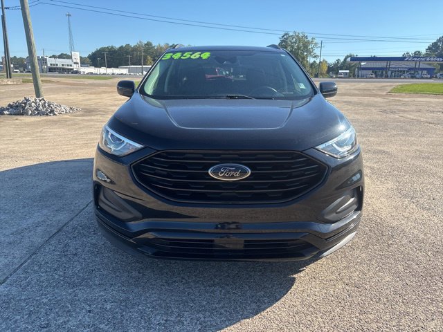 Used 2022 Ford Edge SE w/ Black Appearance Package image 3