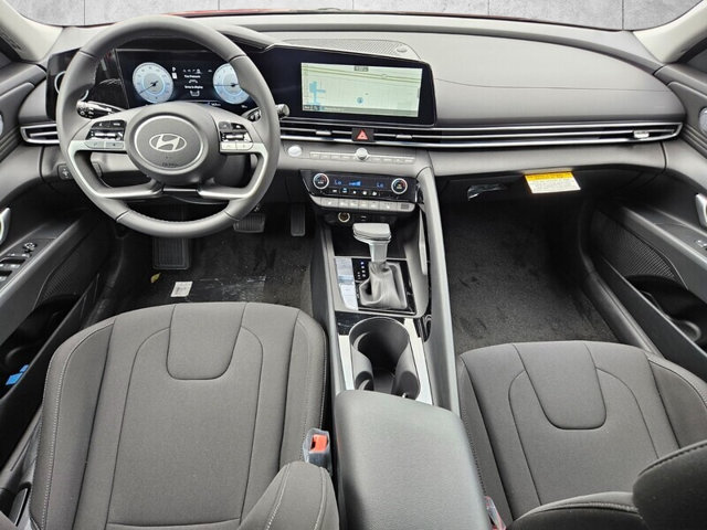 Certified 2025 Hyundai Elantra SEL FWD image 7