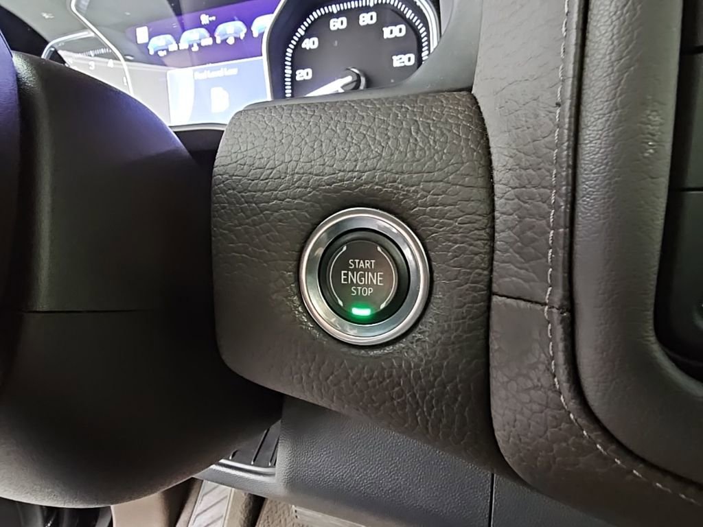 Used 2021 GMC Yukon Denali w/ Denali Premium Package image 26