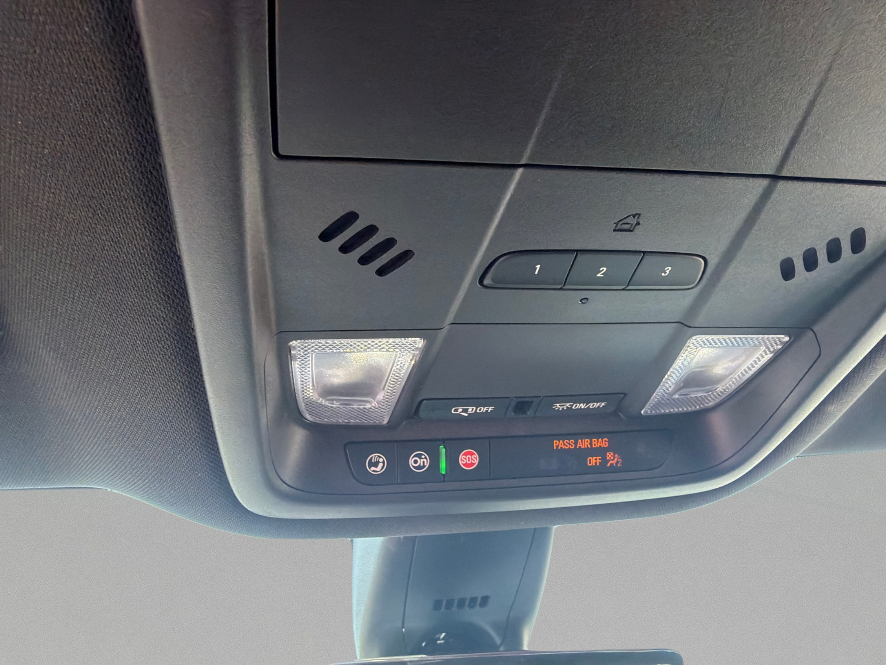 Used 2022 Buick Enclave Premium AWD/4WD image 29