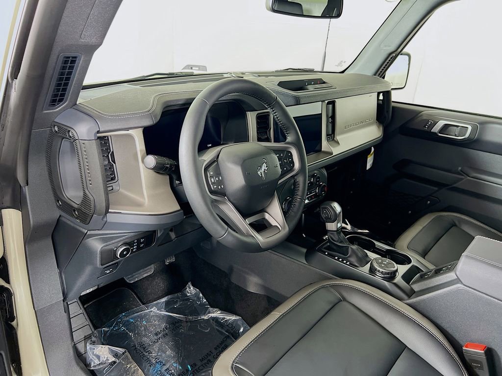 New 2025 Ford Bronco Outer Banks image 3