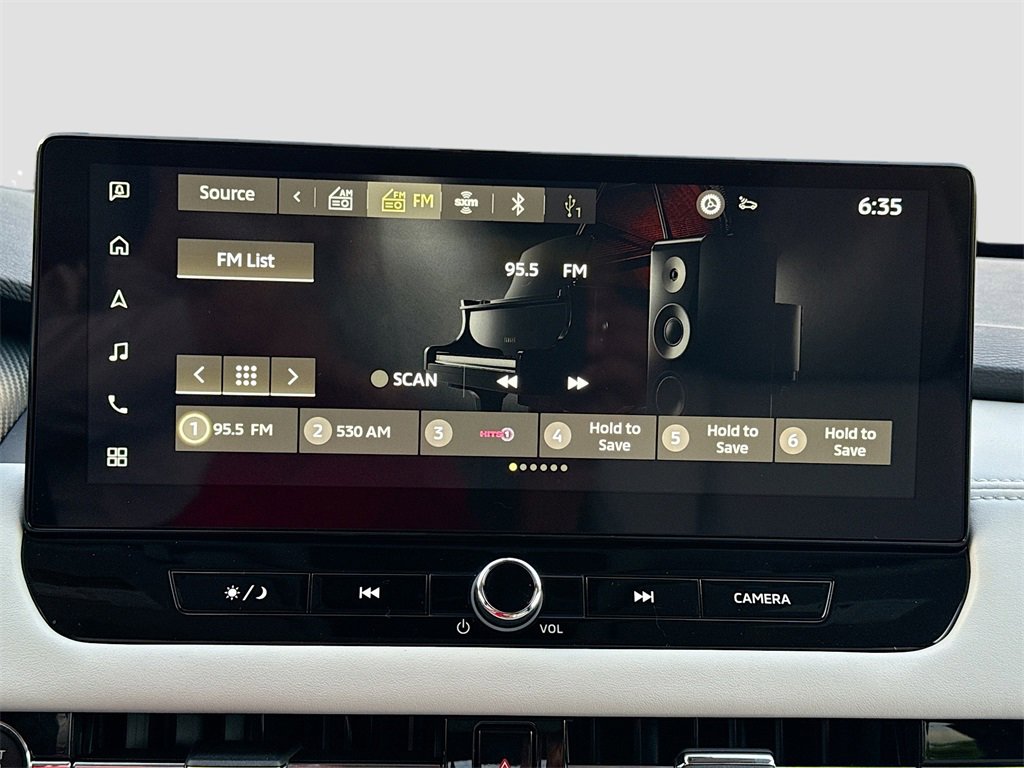 New 2025 Mitsubishi Outlander SEL image 15
