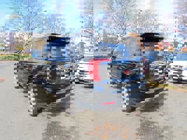 Used 2023 GMC Yukon SLT image 4