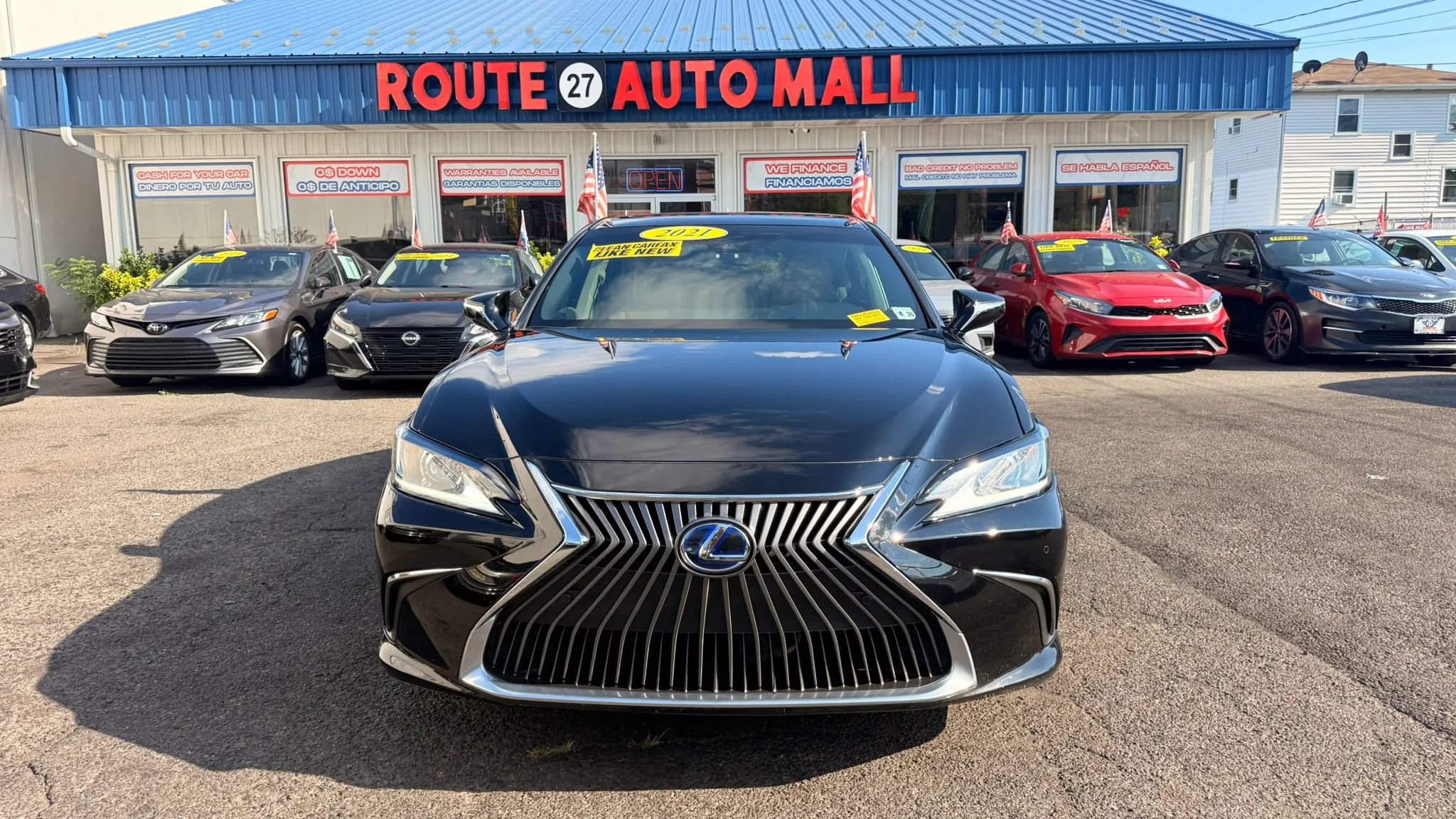 Used 2021 Lexus ES 300h w/ Premium Package FWD image 3