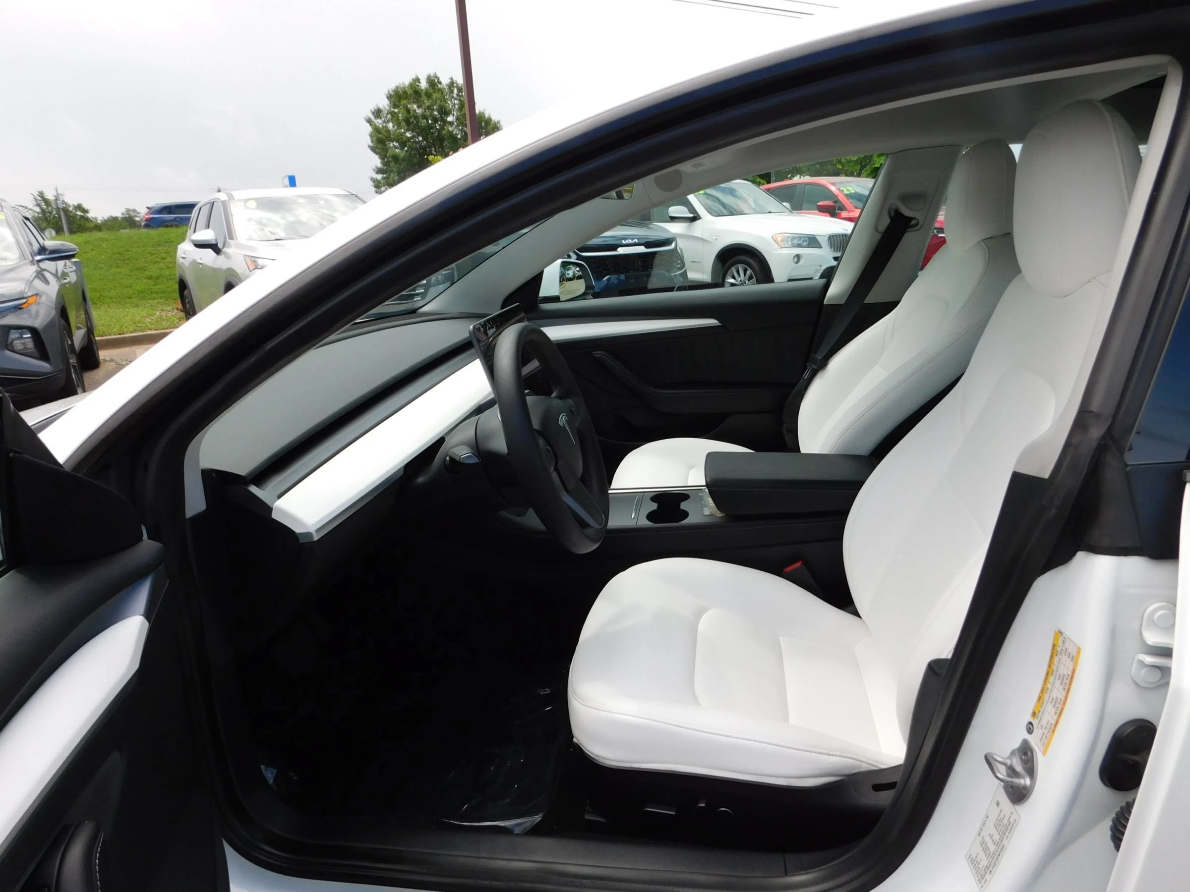Used 2022 Tesla Model 3 Long Range AWD/4WD image 15