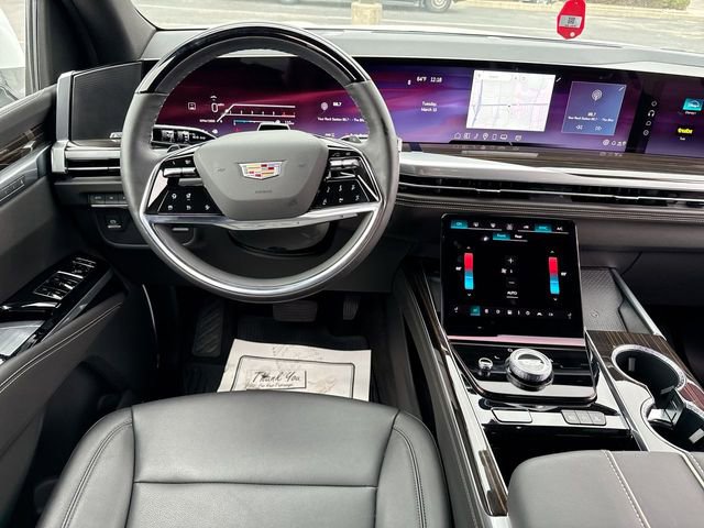 Used 2025 Cadillac Escalade Luxury image 14