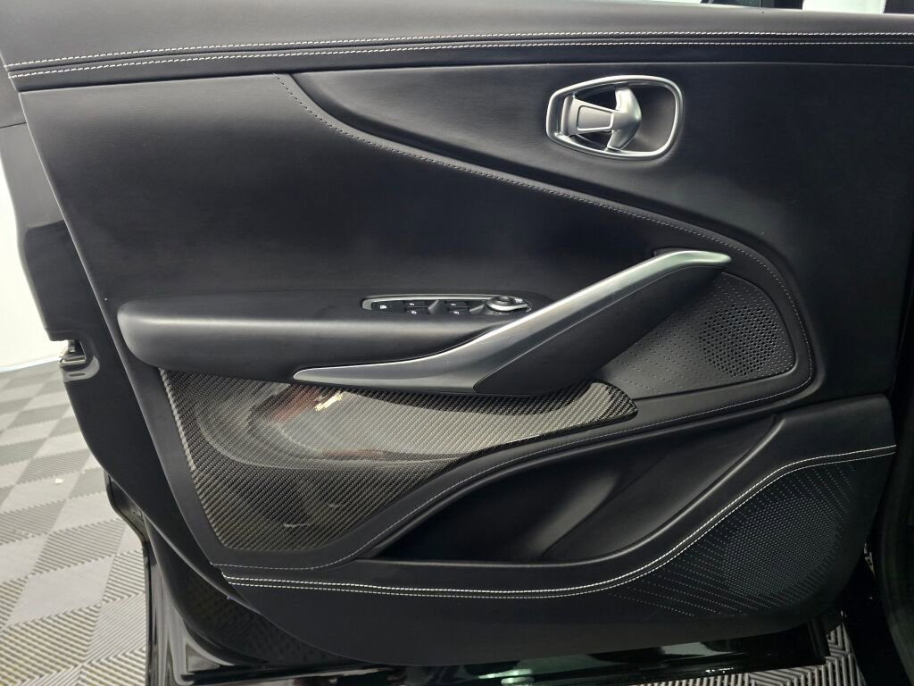 Used 2024 Aston Martin DBX 707 image 33