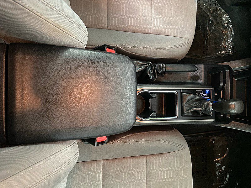 Used 2019 Toyota Tacoma SR5 AWD/4WD image 18