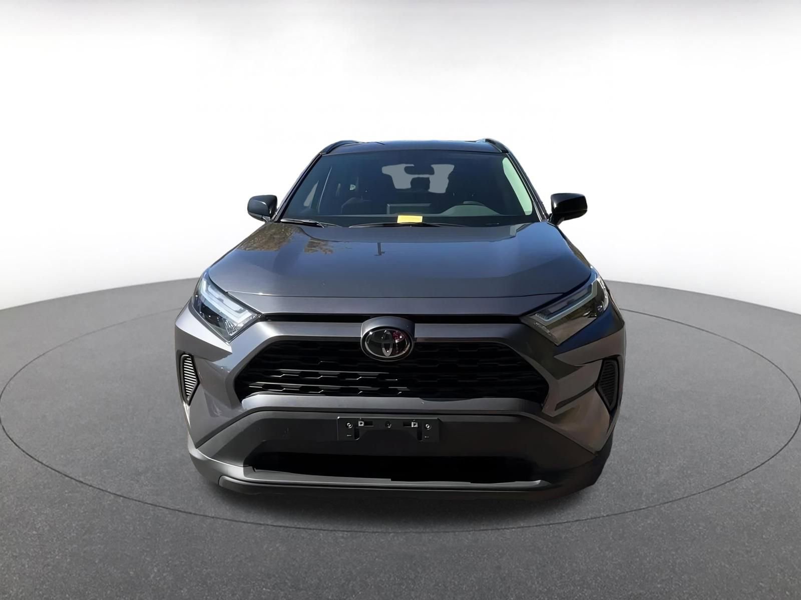 Used 2025 Toyota RAV4 LE image 4