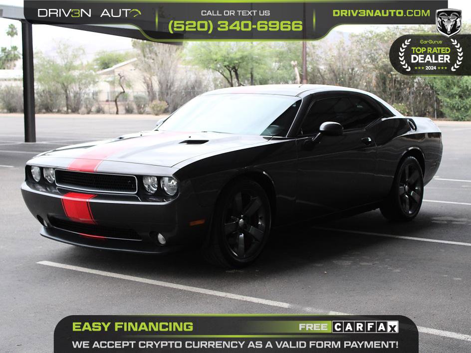 Used 2013 Dodge Challenger SXT RWD image 3