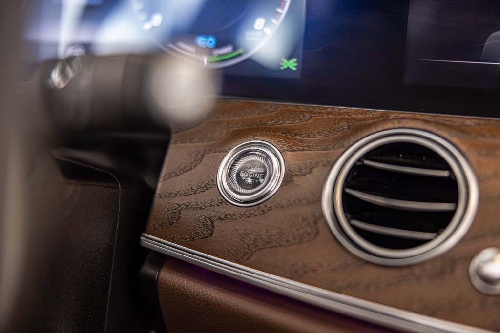 Used 2019 Mercedes-Benz E 53 AMG 4MATIC Sedan image 28