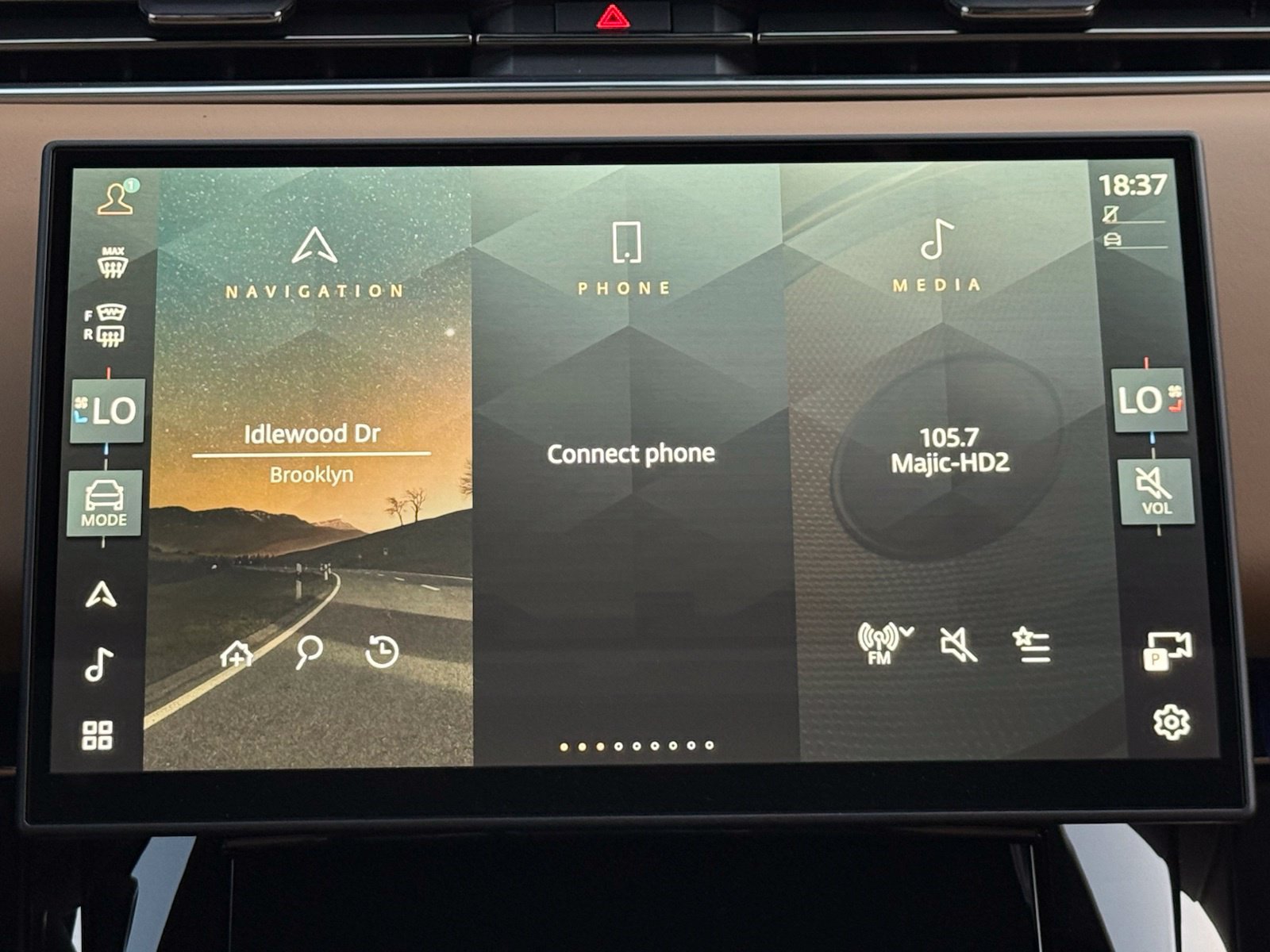New 2026 Land Rover Range Rover Sport Dynamic SE AWD/4WD image 26