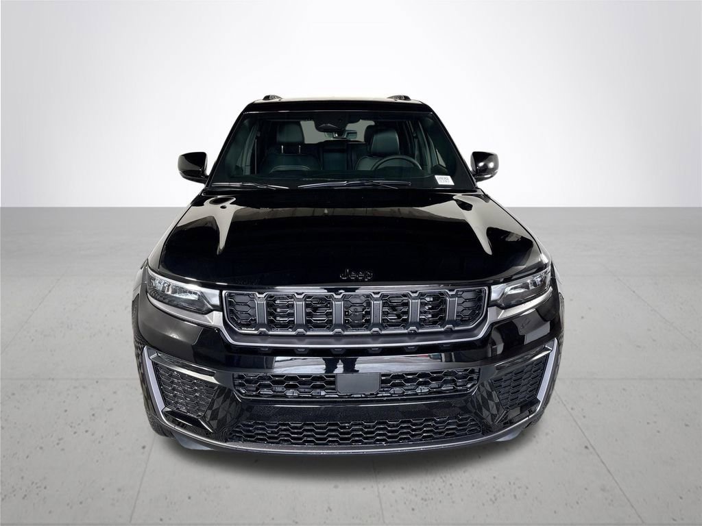 New 2026 Jeep Grand Cherokee Limited w/ Limited Altitude Package AWD/4WD image 3