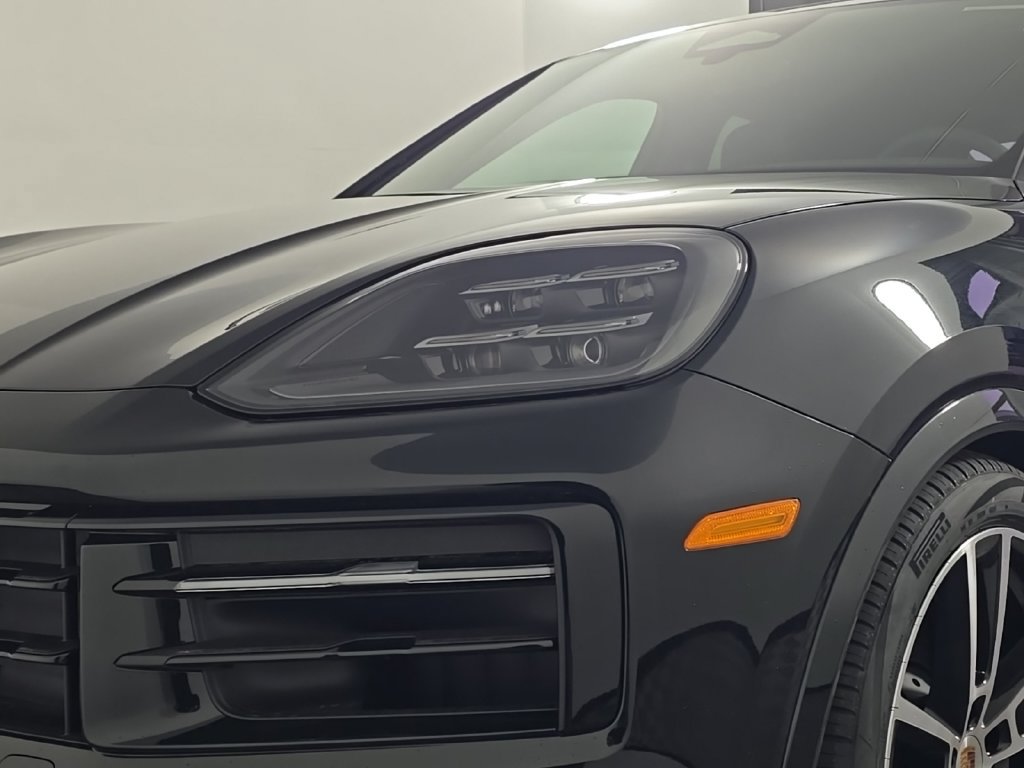 New 2026 Porsche Cayenne Coupe AWD/4WD image 12