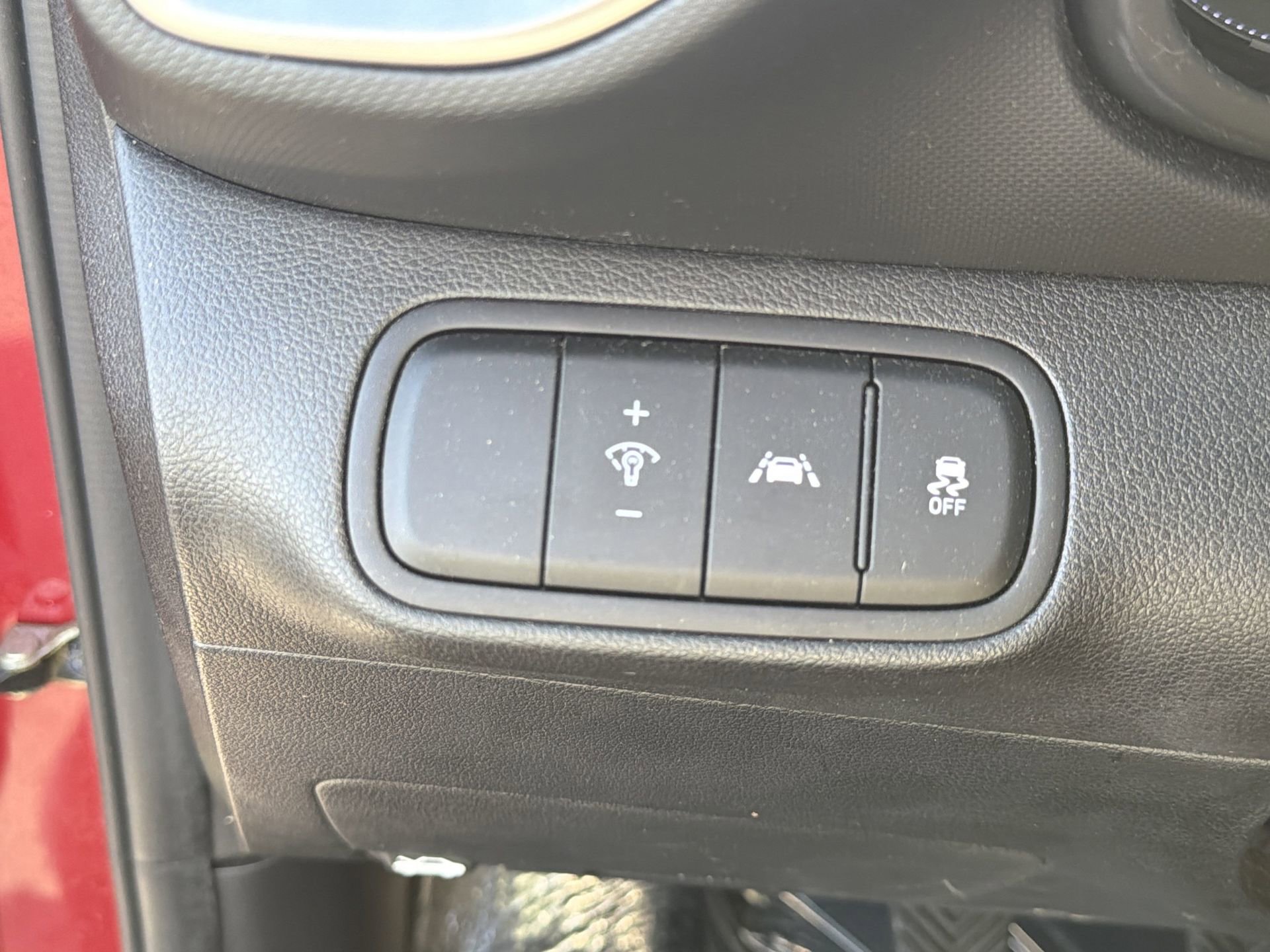 Used 2020 Hyundai Venue SE image 14