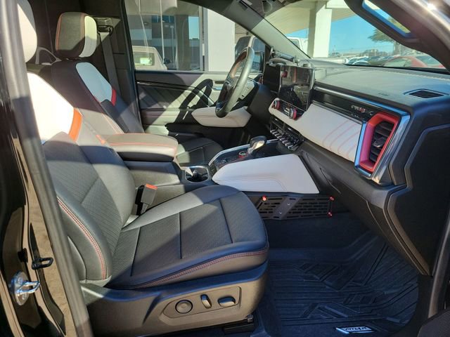 Used 2023 GMC Canyon AT4X image 28