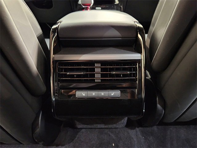 Used 2025 Land Rover Range Rover Sport SE image 30