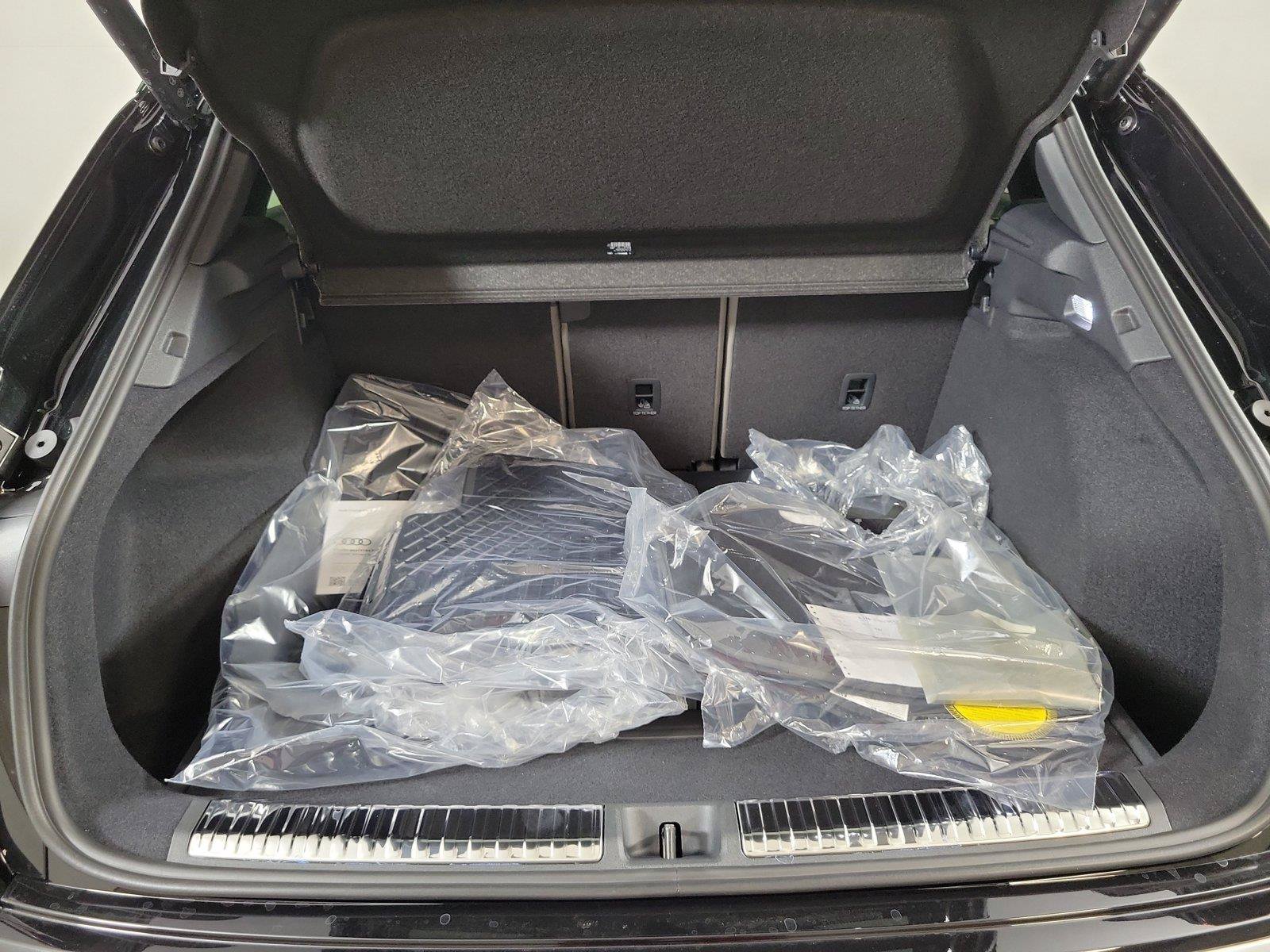New 2026 Audi Q3 quattro 2.0T AWD/4WD image 10