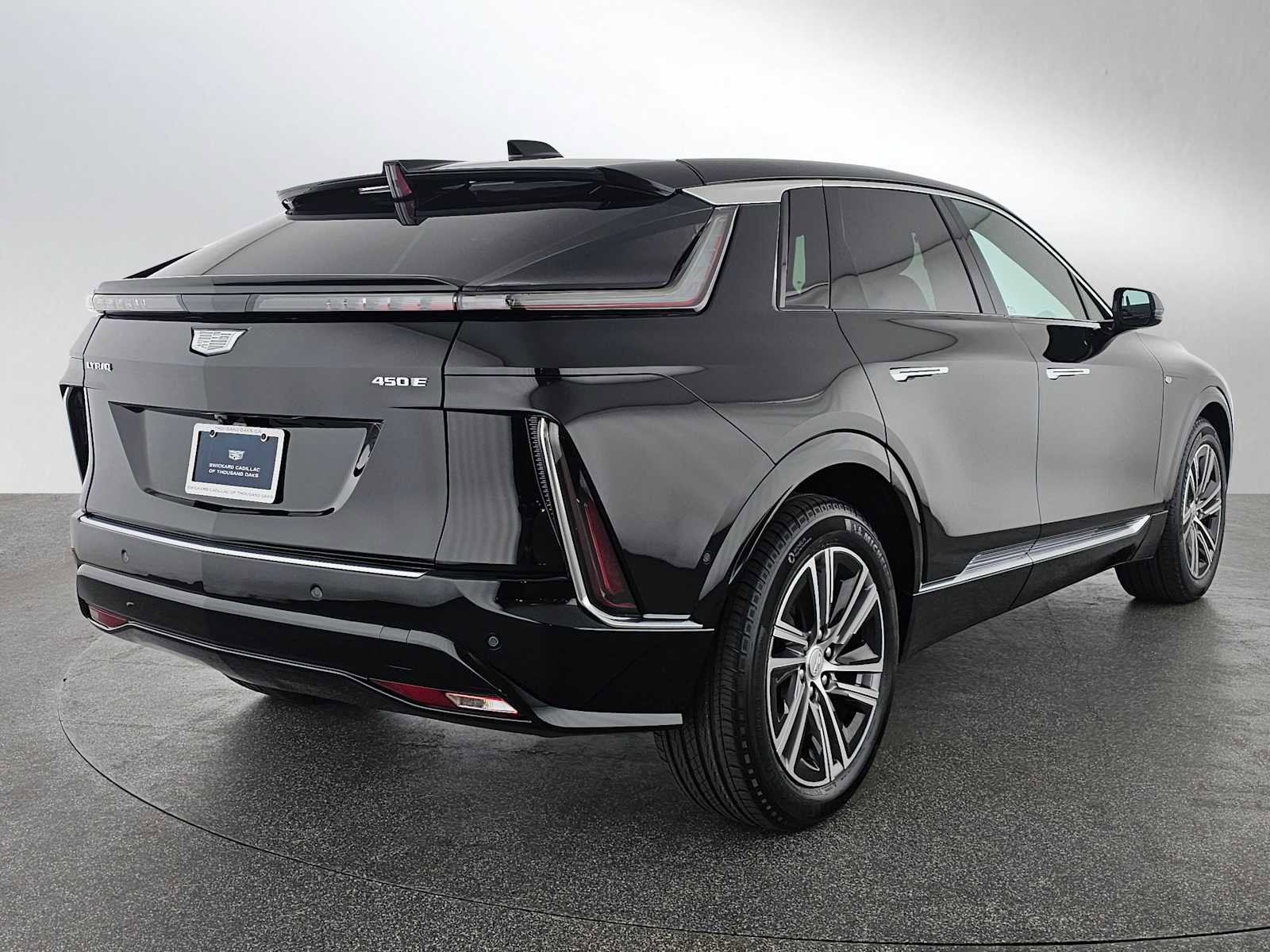 New 2026 Cadillac Lyriq Luxury image 3