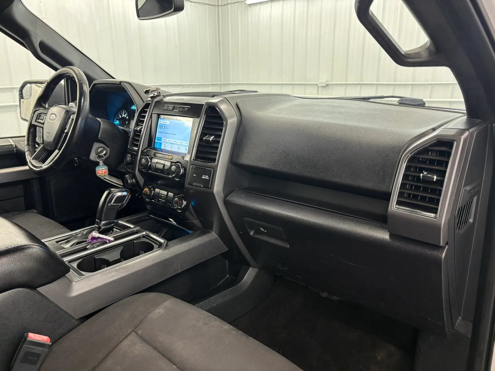 Used 2019 Ford F150 XLT w/ Equipment Group 302A Luxury AWD/4WD image 31