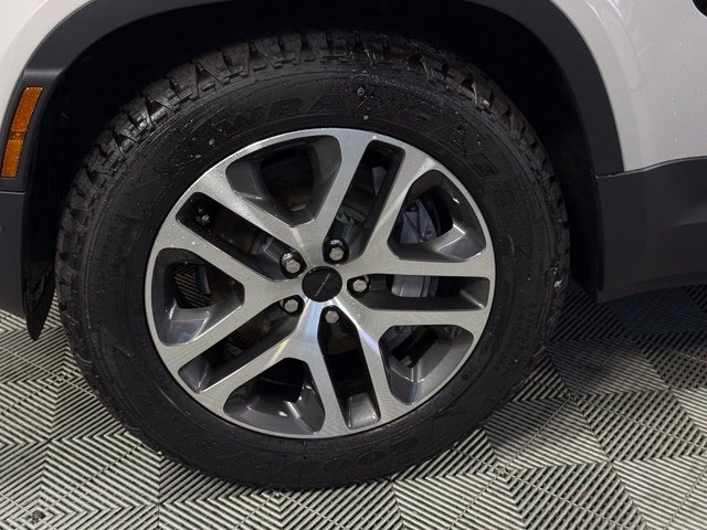 New 2026 Land Rover Defender 110 S AWD/4WD image 10