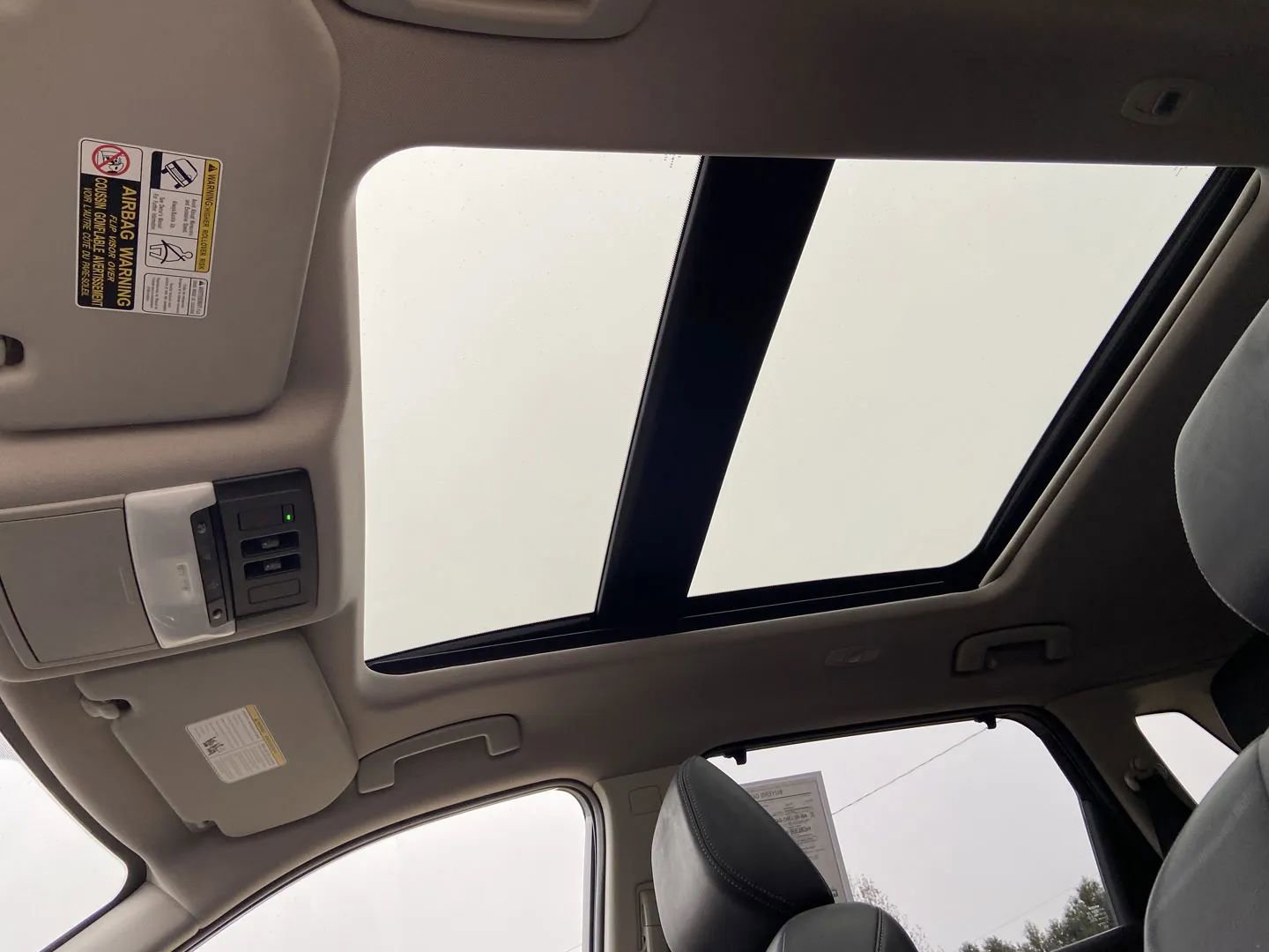 Used 2021 Nissan Rogue SL w/ Premium Package image 13