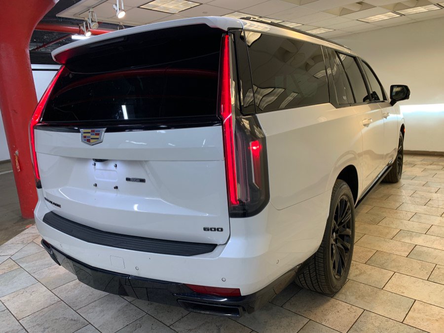 Used 2022 Cadillac Escalade ESV Sport w/ Touring Package AWD/4WD image 9