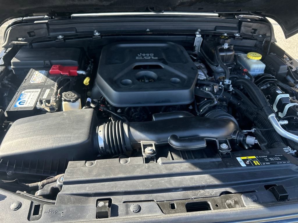 Used 2018 Jeep Wrangler Unlimited Sahara w/ Cold Weather Group image 26