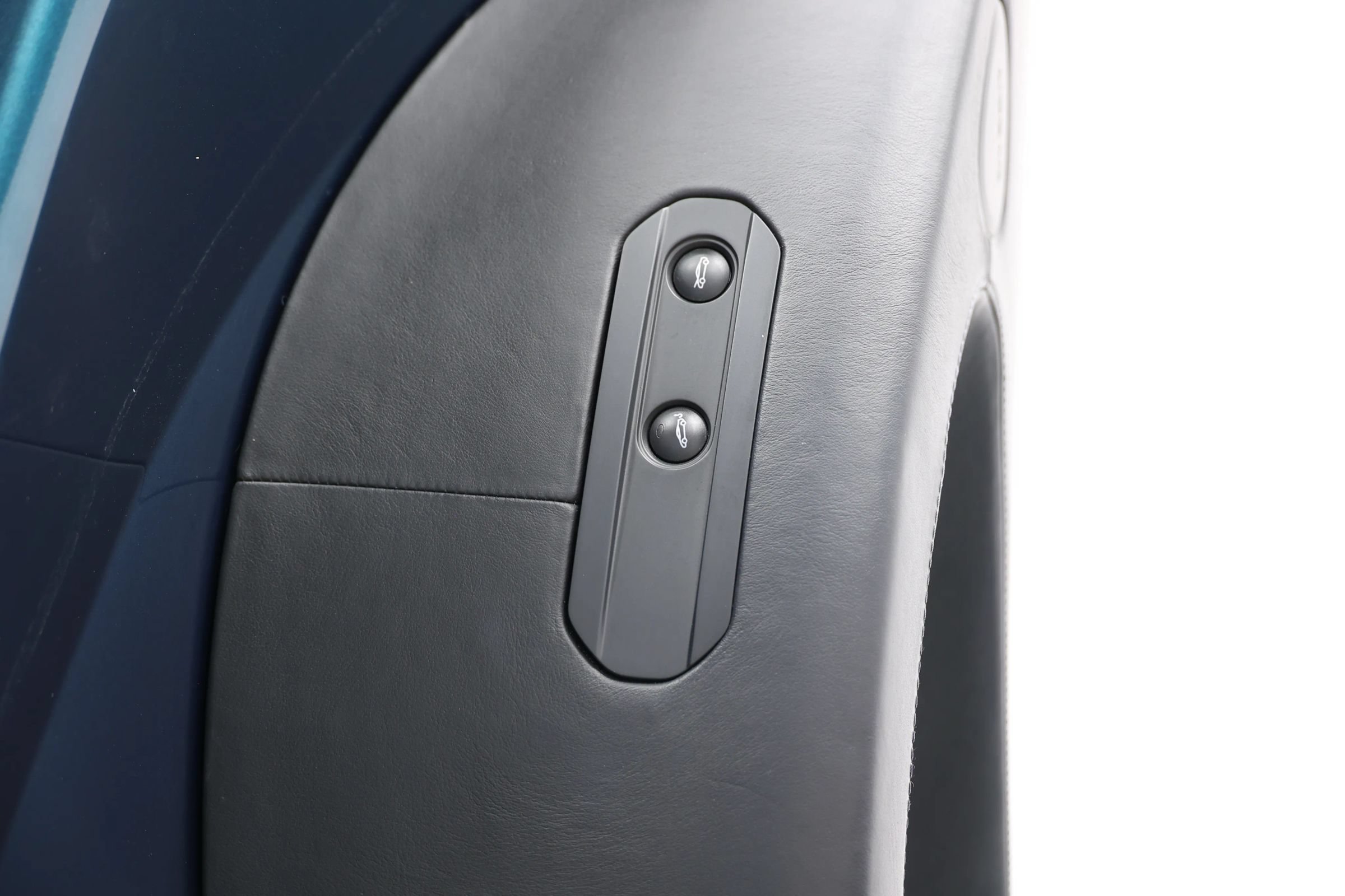 Used 2021 McLaren GT RWD image 14