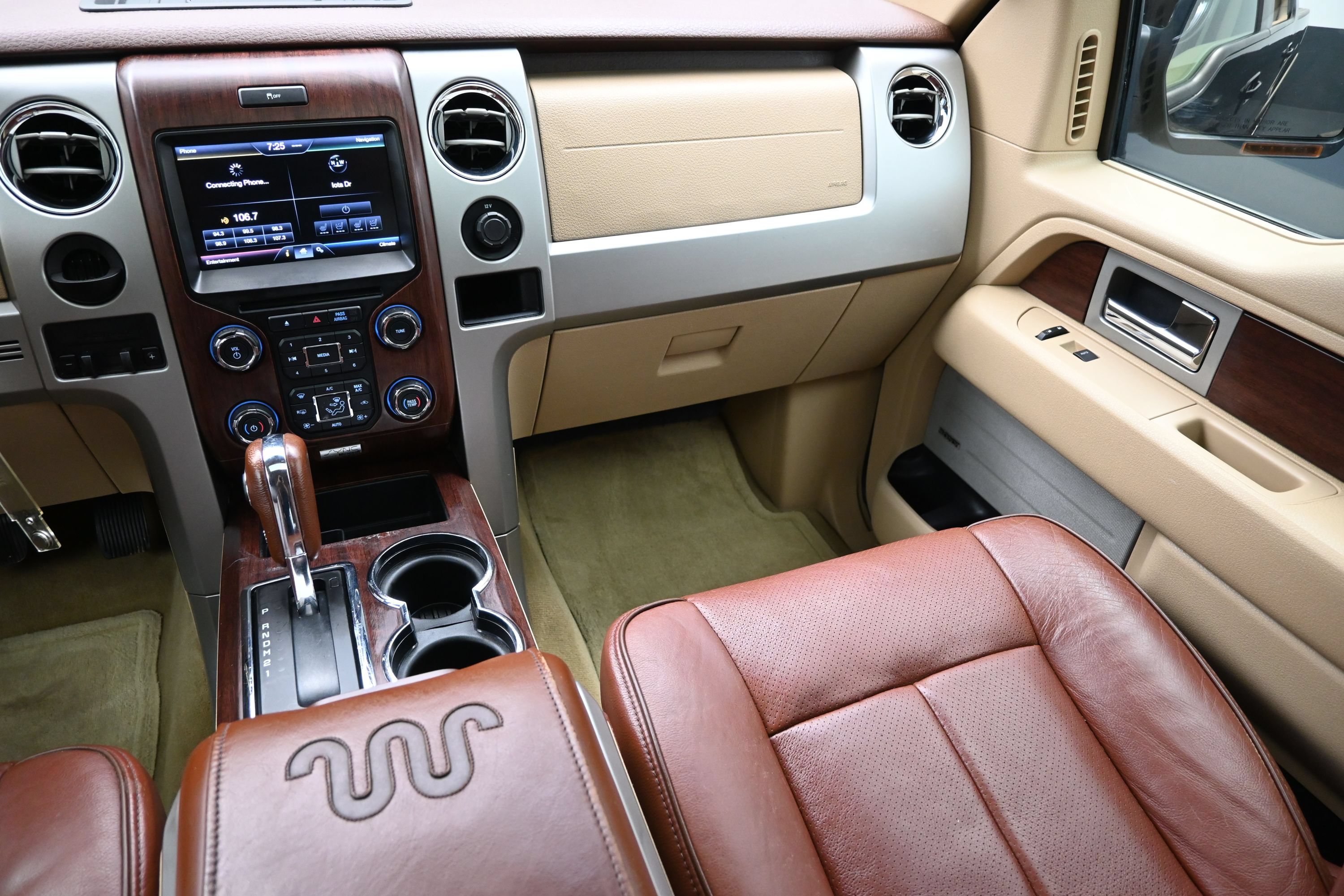 Used 2013 Ford F150 King Ranch w/ King Ranch Luxury Pkg RWD image 38