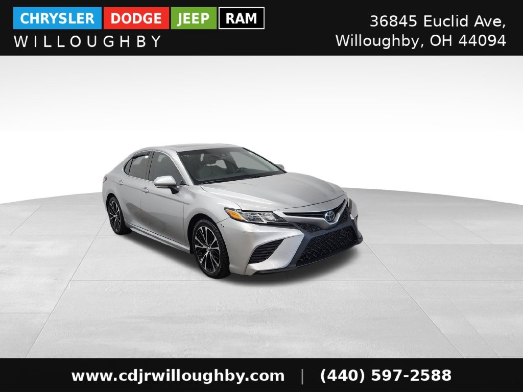 Used 2018 Toyota Camry SE w/ Audio Package FWD image 3