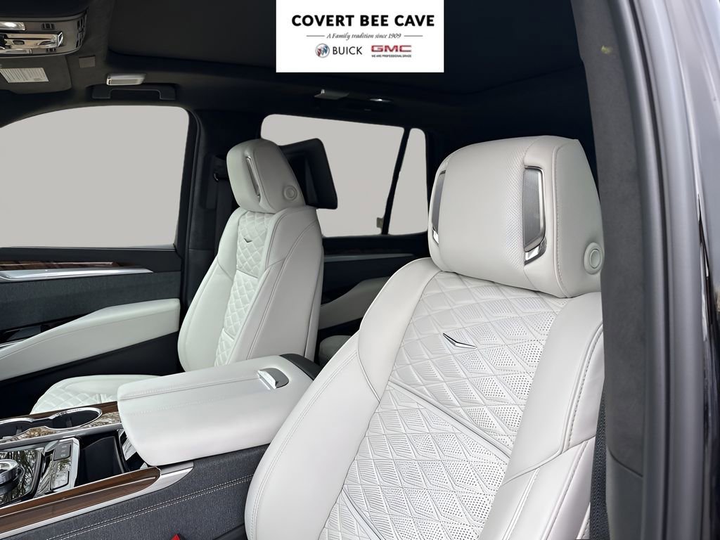 Used 2026 Cadillac Escalade Platinum Sport w/ LPO, Floor Liner Package image 32